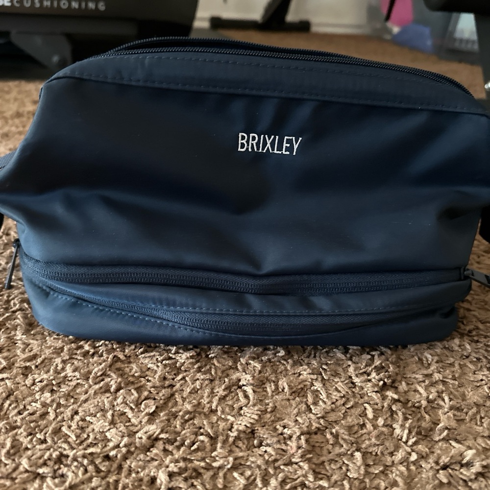 Brixley travel bag